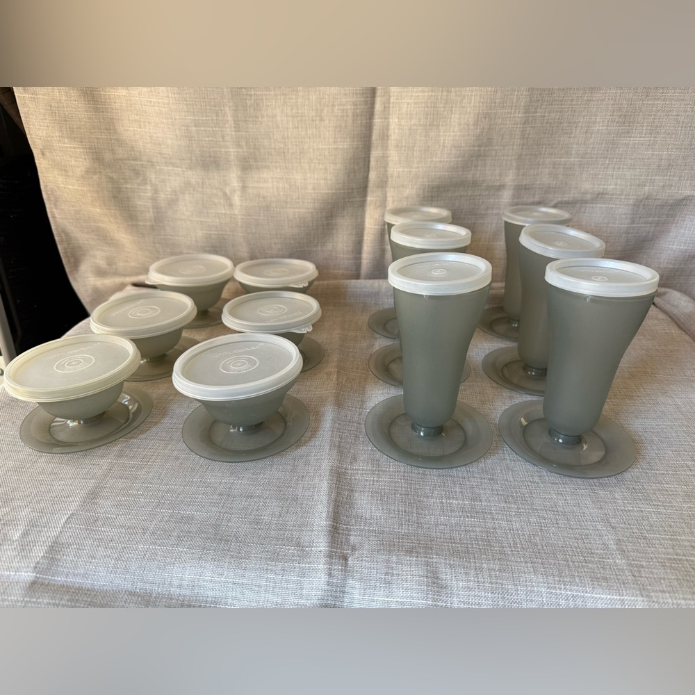 VTG Tupperware 6 Parfait Sundae & 6 Pudding Dessert Cups Gray1970's  MADE IN USA